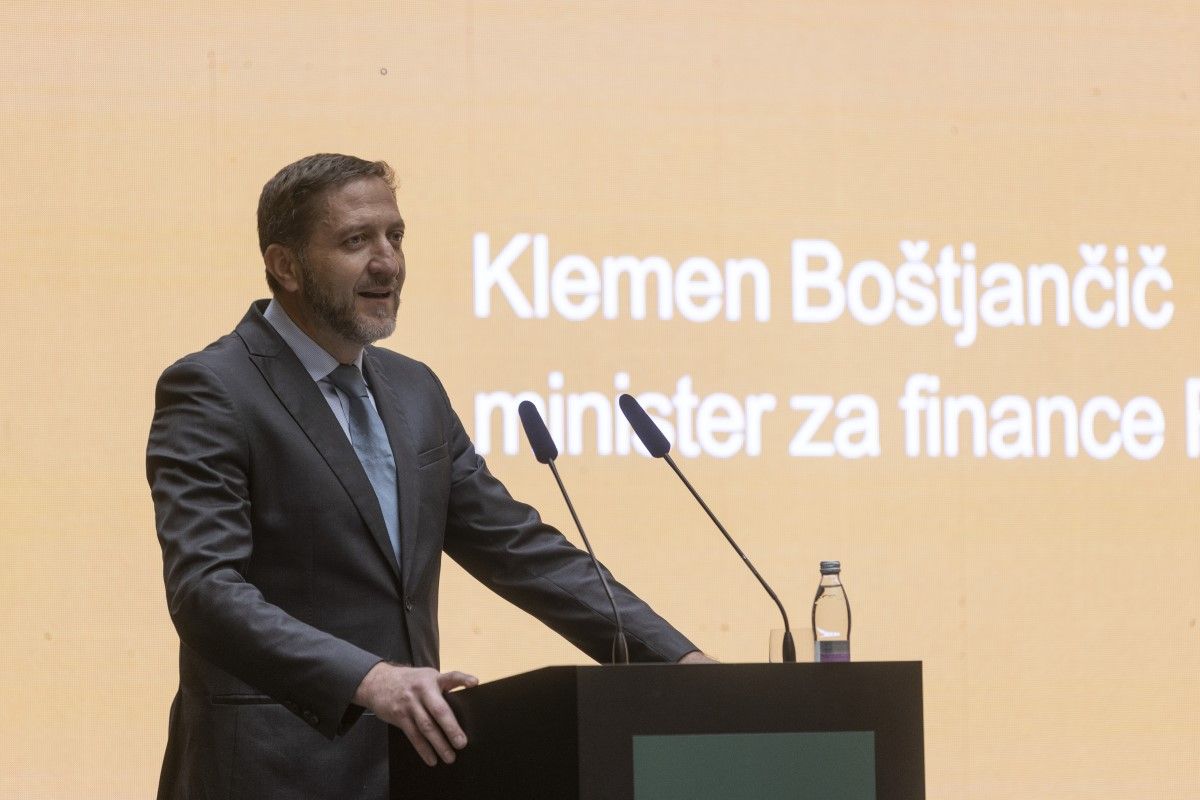 minister Klemen Boštjančič