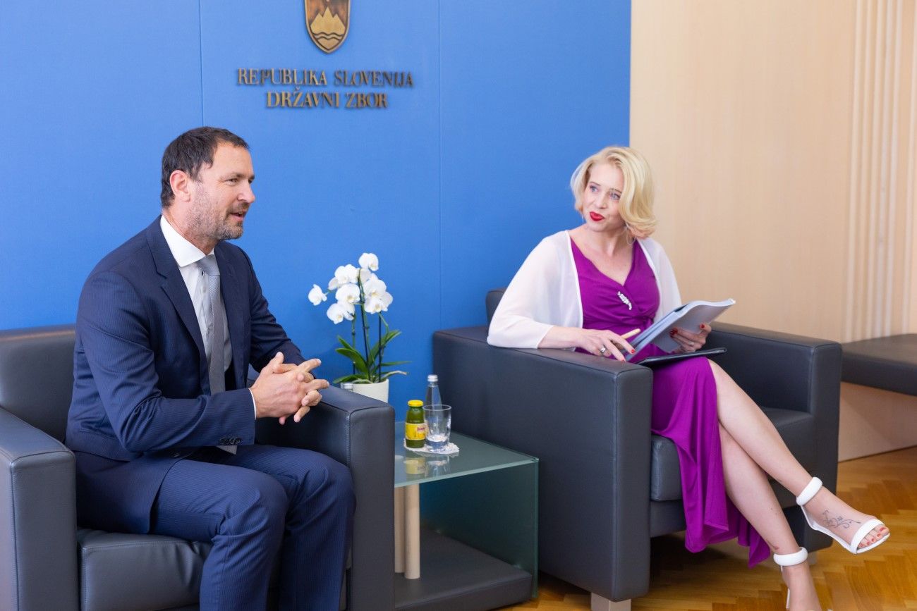 namestnik guvernerja Primož Dolenc in predsednica Državnega zbora RS Urški Klakočar Zupančič
