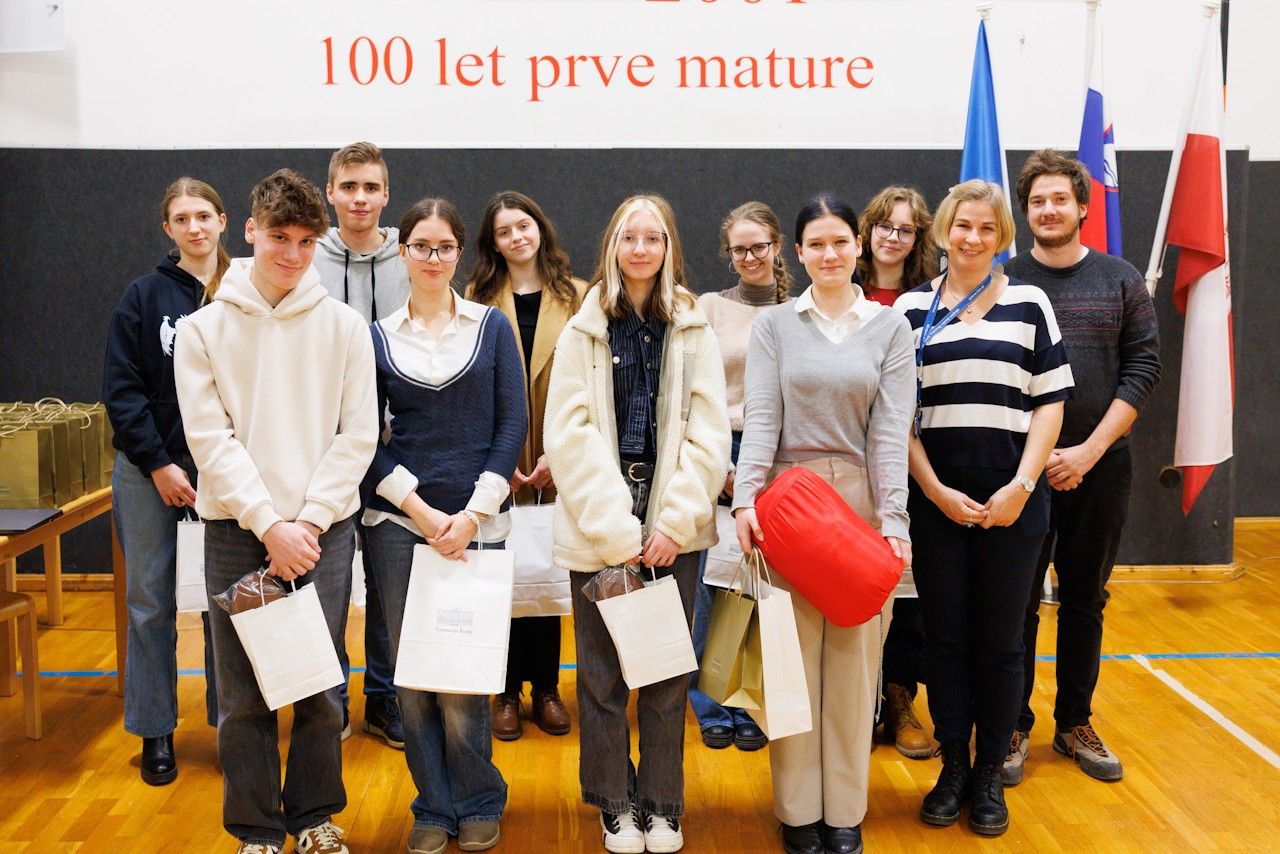 Skupinska slika finalistov na prvem izbornem turnirju Mojstri digitalne prihodnosti