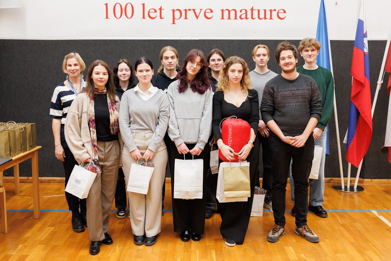 Skupinska slika finalistov na prvem izbornem turnirju Mojstri digitalne prihodnosti
