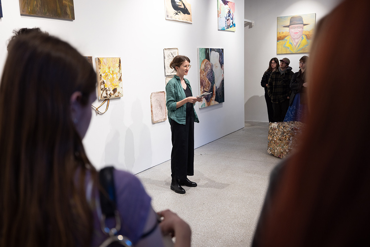 The mentor’s speech at the opening of the Offline exhibition