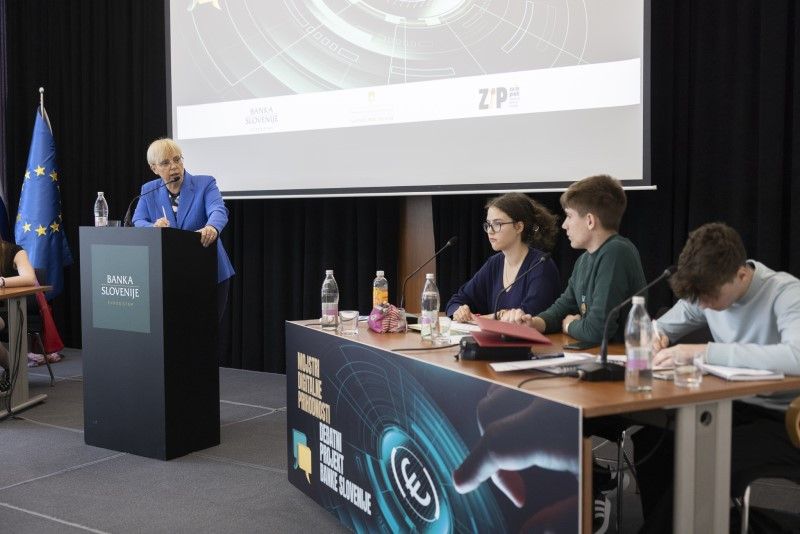 Finalni turnir v kategoriji izkušeni debaterji s predsednico Republike Slovenije dr. Natašo Pirc Musar
